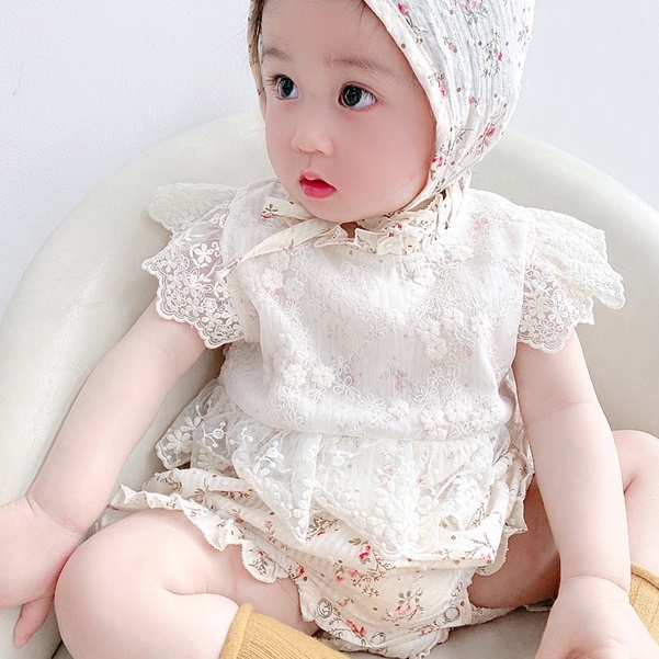 Bộ Váy Liền Quần Họa Tiết Hoa Nhí Phối Ren Tặng Kèm Mũ Cho Bé Gái