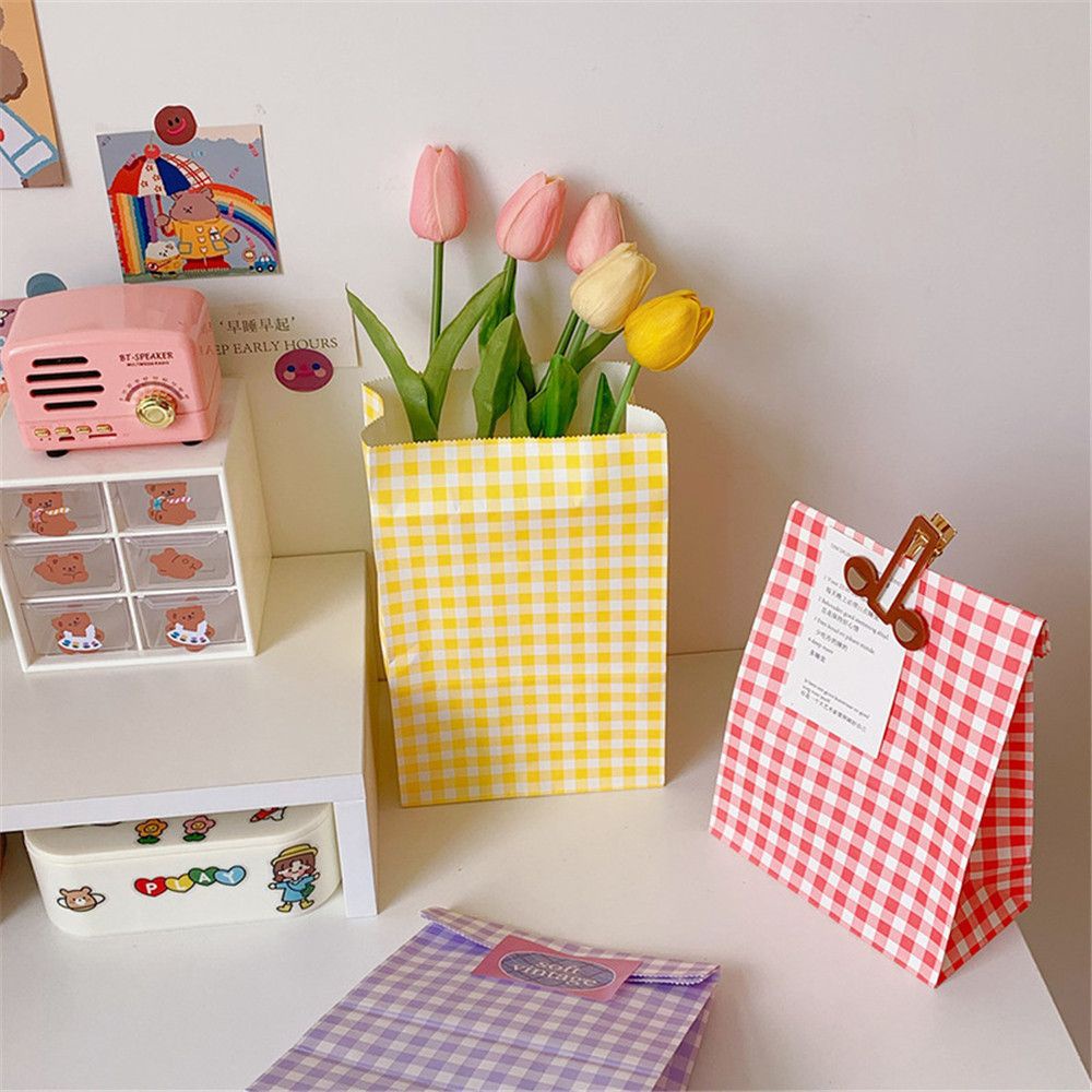 Túi giấy kraft mini đựng bánh kẹo họa tiết sọc caro dễ thương MIHAN1