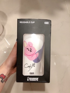 Ly Donuts bt21 có sẵn