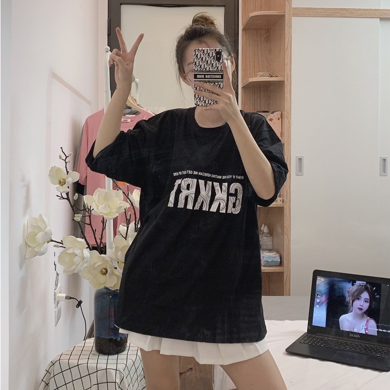 Áo phông rộng unisex có size tay lỡ in chữ cá tính hai màu đen trắng vanmiushop