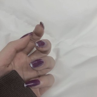 Set nail box 24 móng màu tím sang chảnh