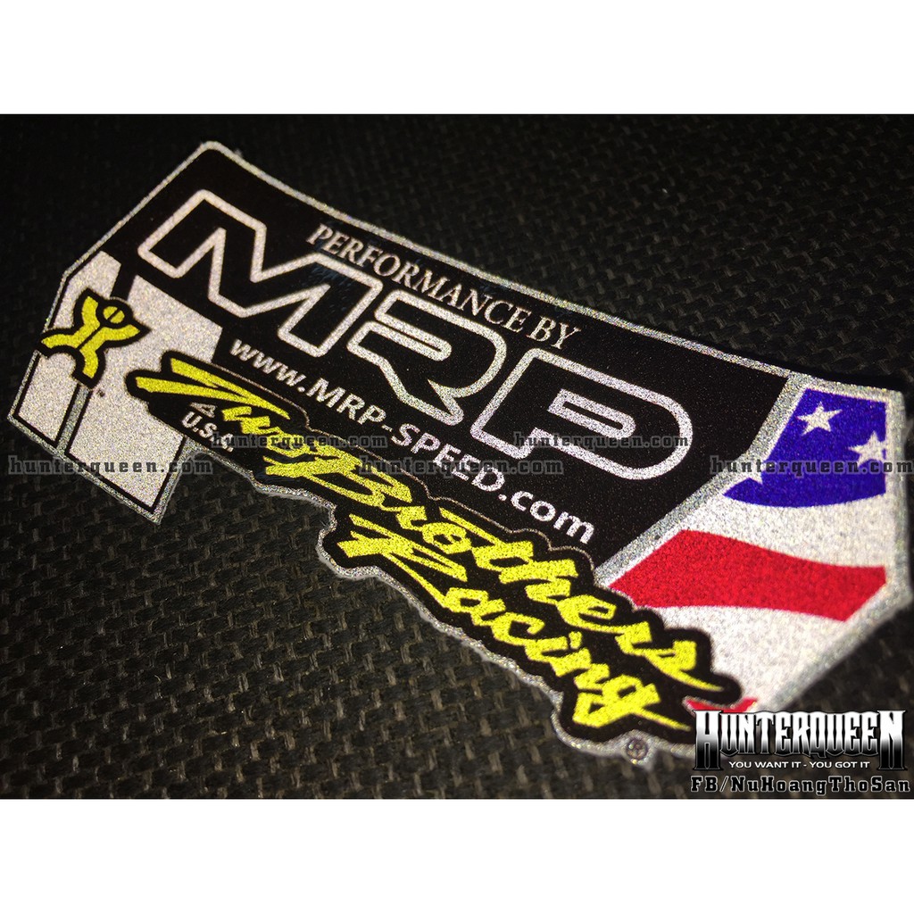 Logo TBs racing chất liệu phản quang . Kích thước 10.4 x 5.8cm. Hình dán decal siêu dính. Chống nước, tem đua trang trí.