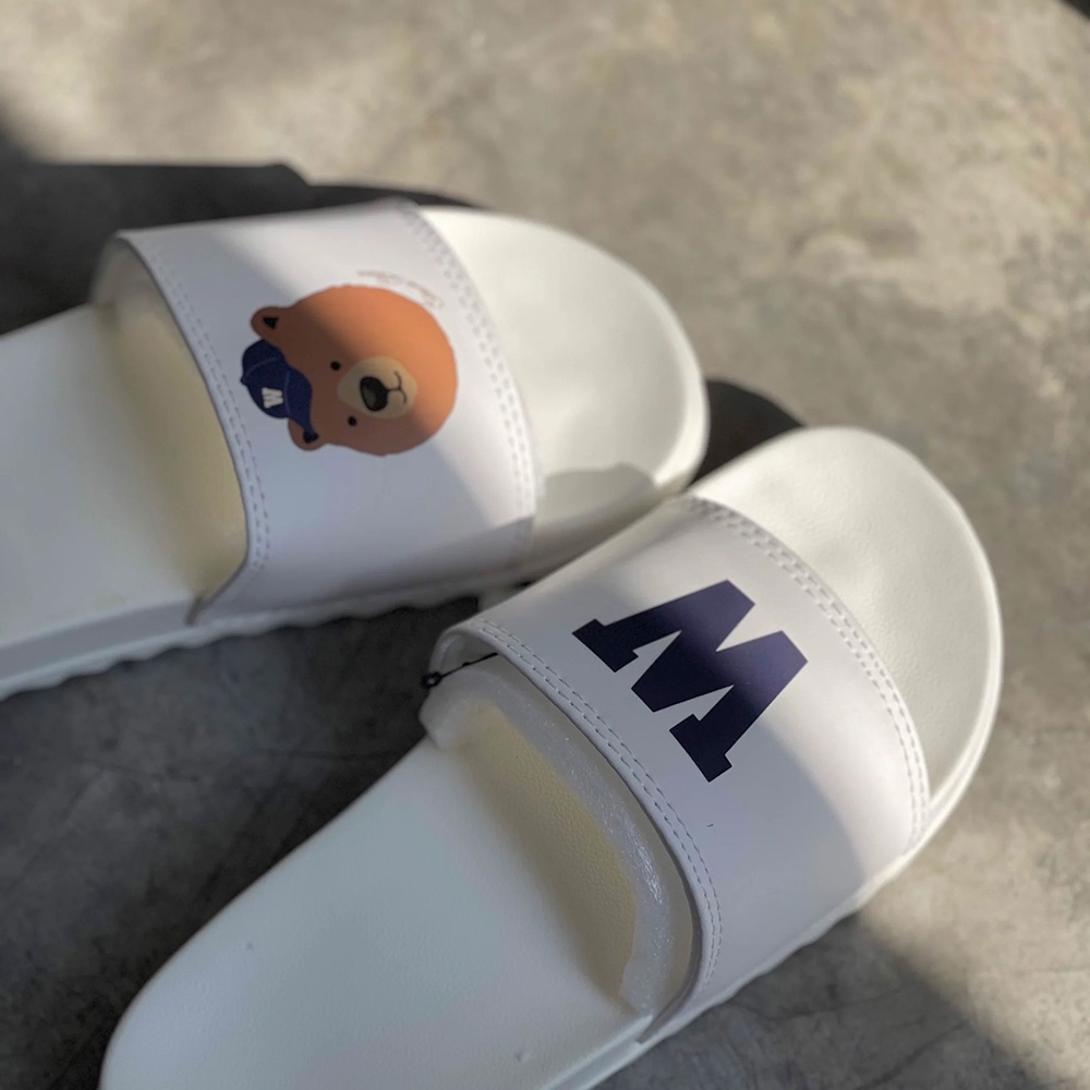 DÉP WHOA WHITE BEAR