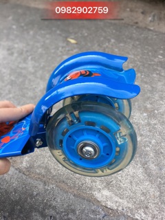 Xe Scooter cho bé 3 bánh có đèn
