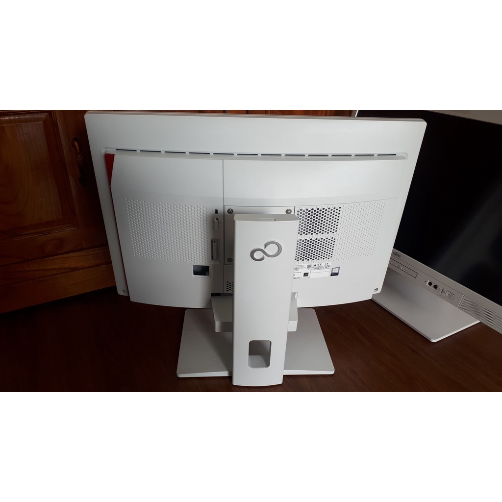 Máy All In One  Fujitsu K557 hàng Nhật màn 24 FullHD IPS màu siêu đẹp