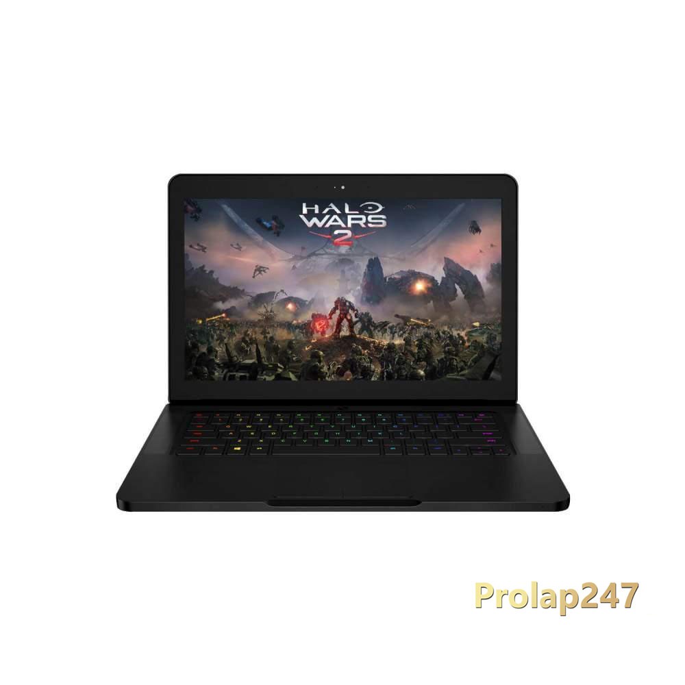 Razer Blade  i7 - 7700HQ 8GB SSD 256GB GTX 1060 14" FHD