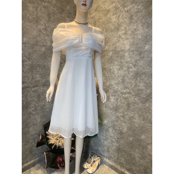 Váy trễ vai công chúa 2 màu đi tiệc siêu hot