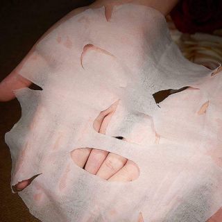 Mặt nạ Melano CC Whitening Mash
