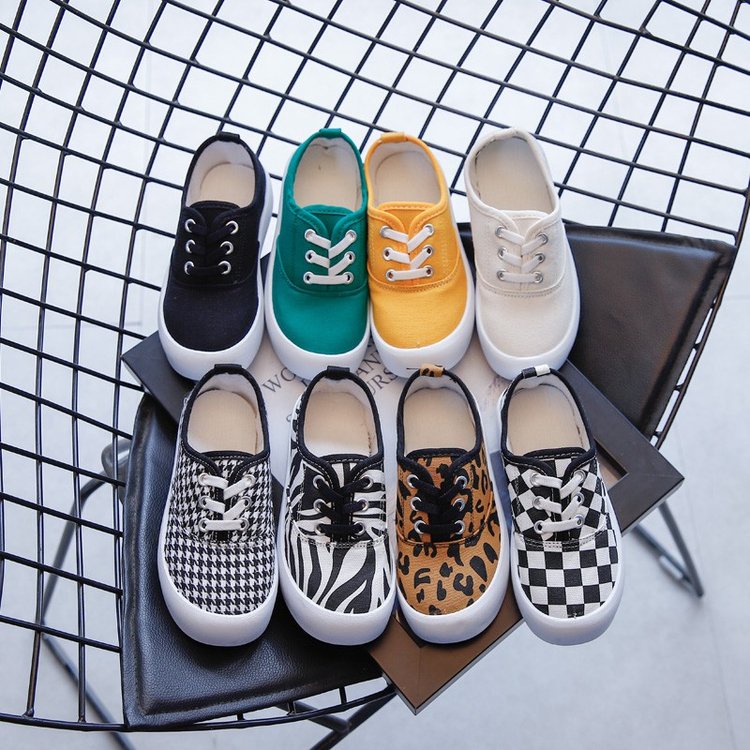 Giày sneaker đế mềm thoải mái cho bé