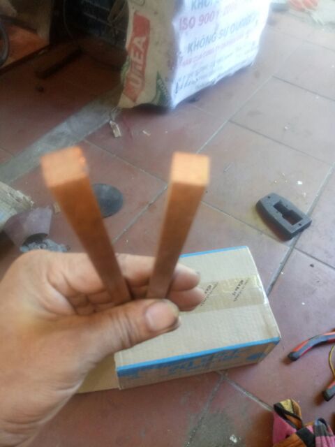 Thanh đồng đỏ dài 10cm rộng 5cm dày 1cm