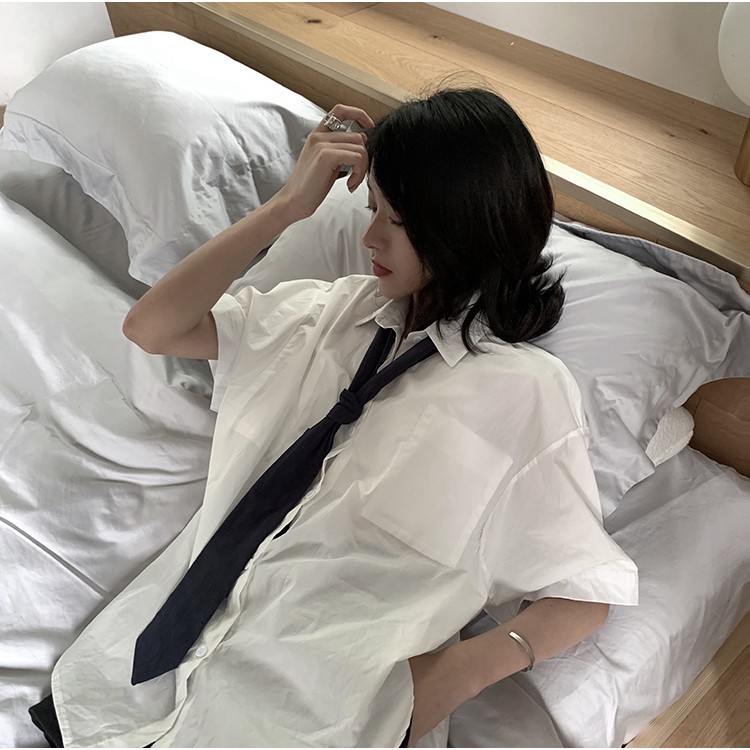 Áo sơ mi thắt cà vạt - Áo sơ mi trắng oversize | BigBuy360 - bigbuy360.vn