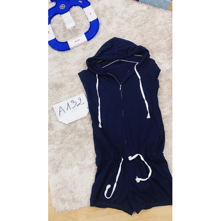 Jumpsuit có nón dạng thể thao vải mát.A132