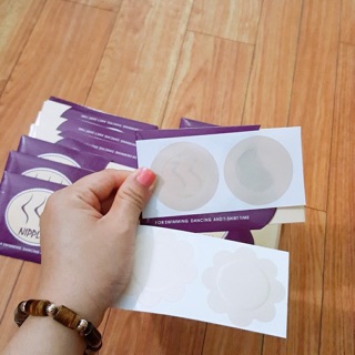 Hộp miếng dán nhũ hoa (10 miếng)