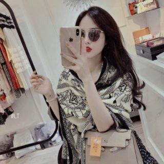 Khăn choàng boho thổ cẩm siêu xinh