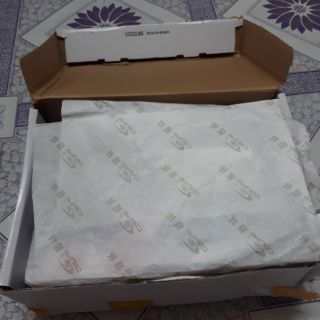 Giày thể thao nữ size 37