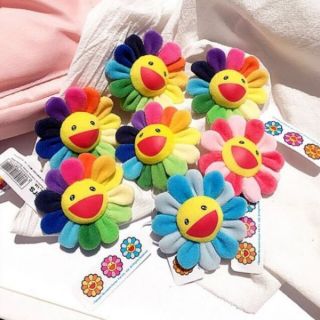 Cài áo hình hoa mặt cười