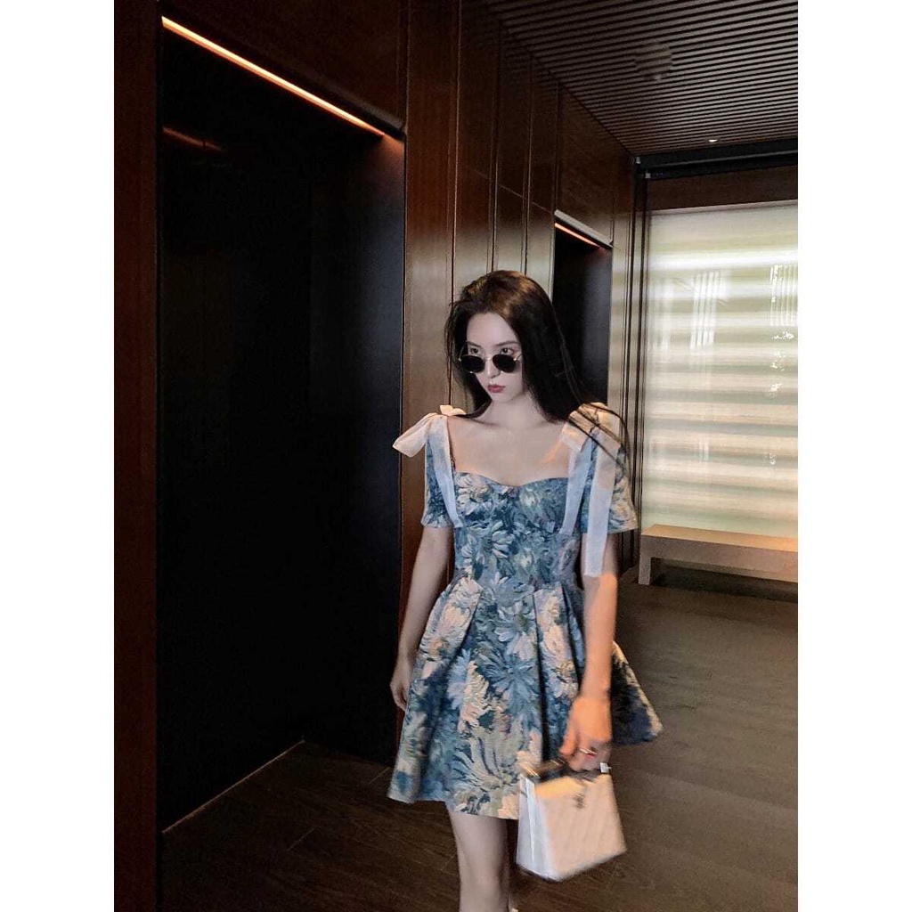 Đầm Phồng Eo Cao Họa Tiết Tranh Sơn Dầu Hoàng Cung Sang Trọng Phong Cách Mới