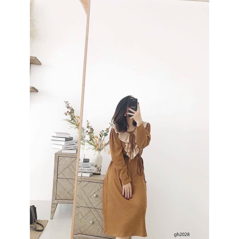 [Rẻ Vô Địch ]Về hàng em váy len zip bèo lơ cổ kèm dây thắt eo xinh lắm ạ Chất len zip dày mịn giãn bao đẹp Hàng may kỹ