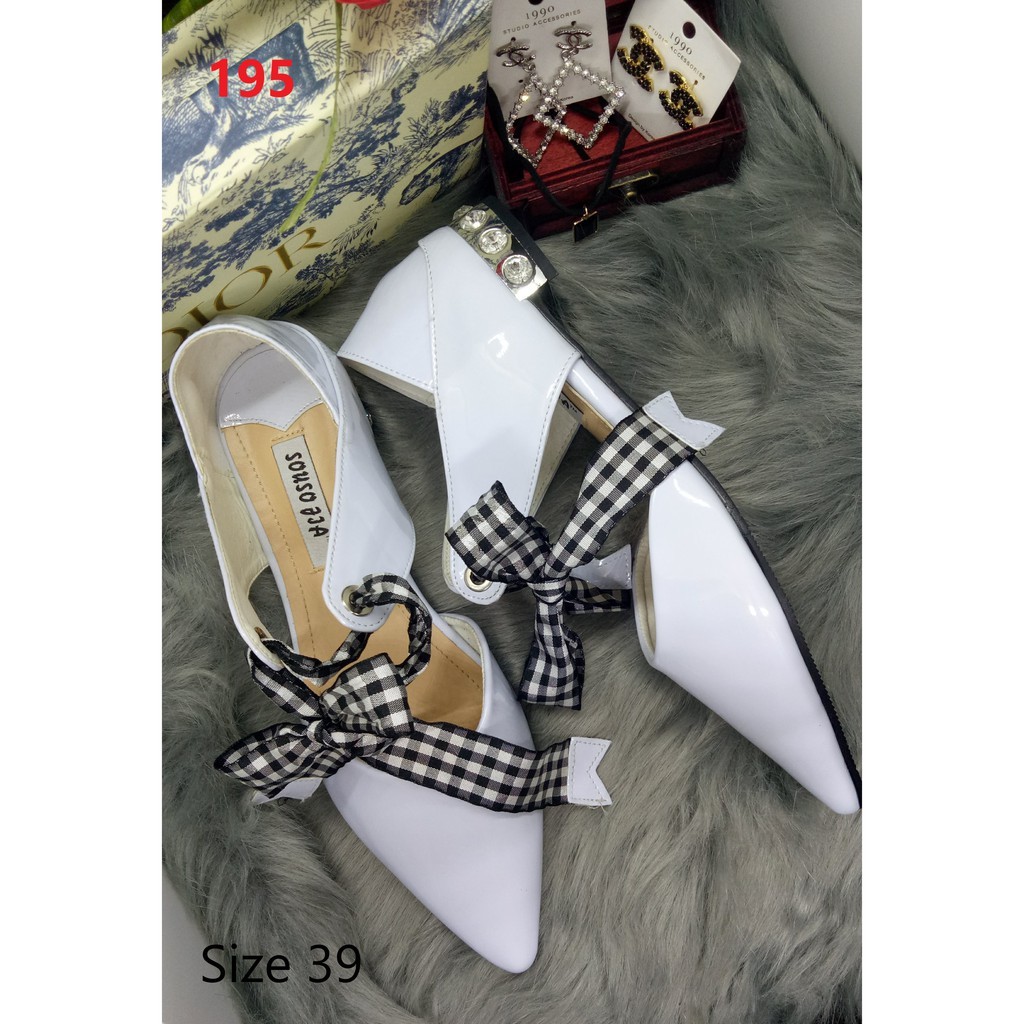 Giày búp bê gót chất da bóng màu xanh dương nhạt cột nơ, gót vuông cao 1 cm có viền đá , mũi nhọn