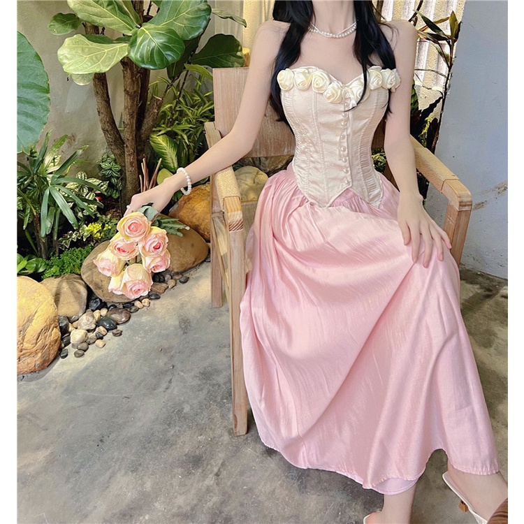 Set áo corset đính hoa hồng nổi nút ngọc phối váy hồng tiểu thư cổ điển, xinh đẹp