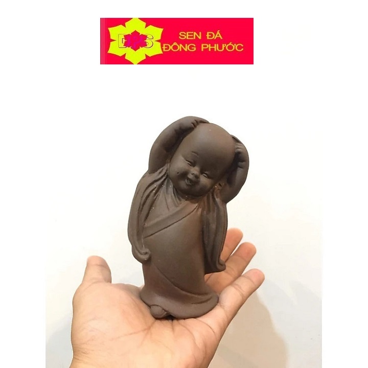 Chú tiểu An nhiên Yêu đời bằng gốm - Phụ kiện làm tiểu cảnh sen đá, Xương rồng, Cây phong thuỷ - Sen đá Đông Phước