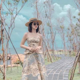 Đầm gấm sang chảnh