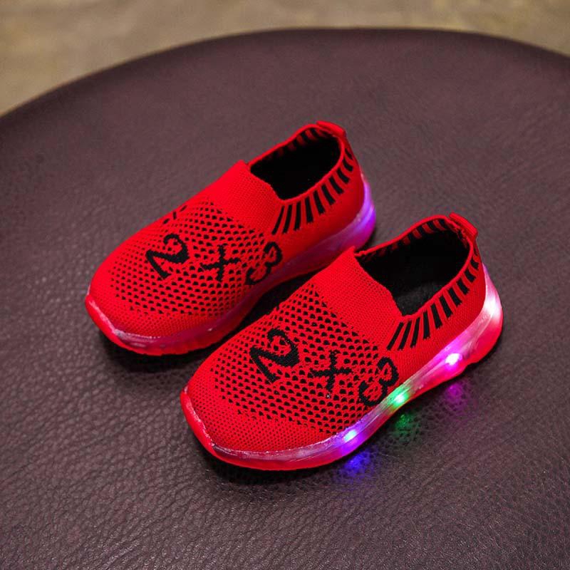 Giày Thể Thao Đế Mềm Chống Trượt Có Đèn Led Cho Bé