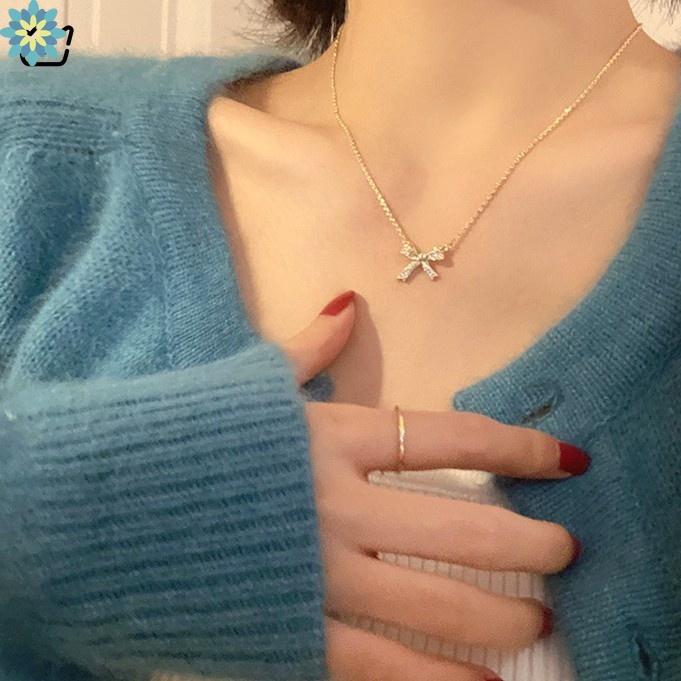 Vòng Cổ Mặt Bướm Đá Quý Sang Trọng YD