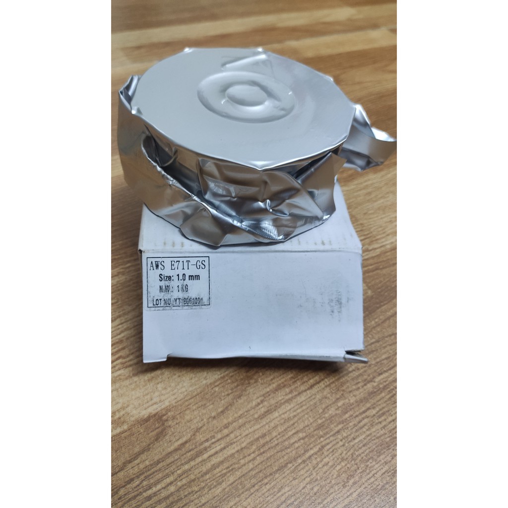 Cuộn dây hàn MIG không dùng khí 1 kg - kích cỡ 0.8ly và 1.0ly - chuyên hàn sắt,nhôm - tặng kèm 2 bép hàn
