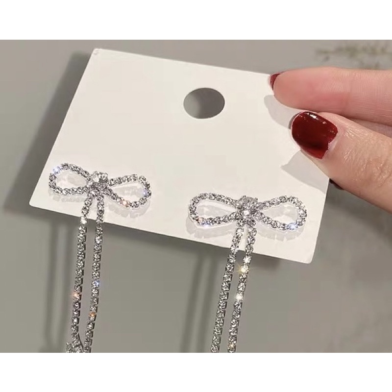 bông tai hình nơ tua rua dài đính đá phong cách hàn quốc