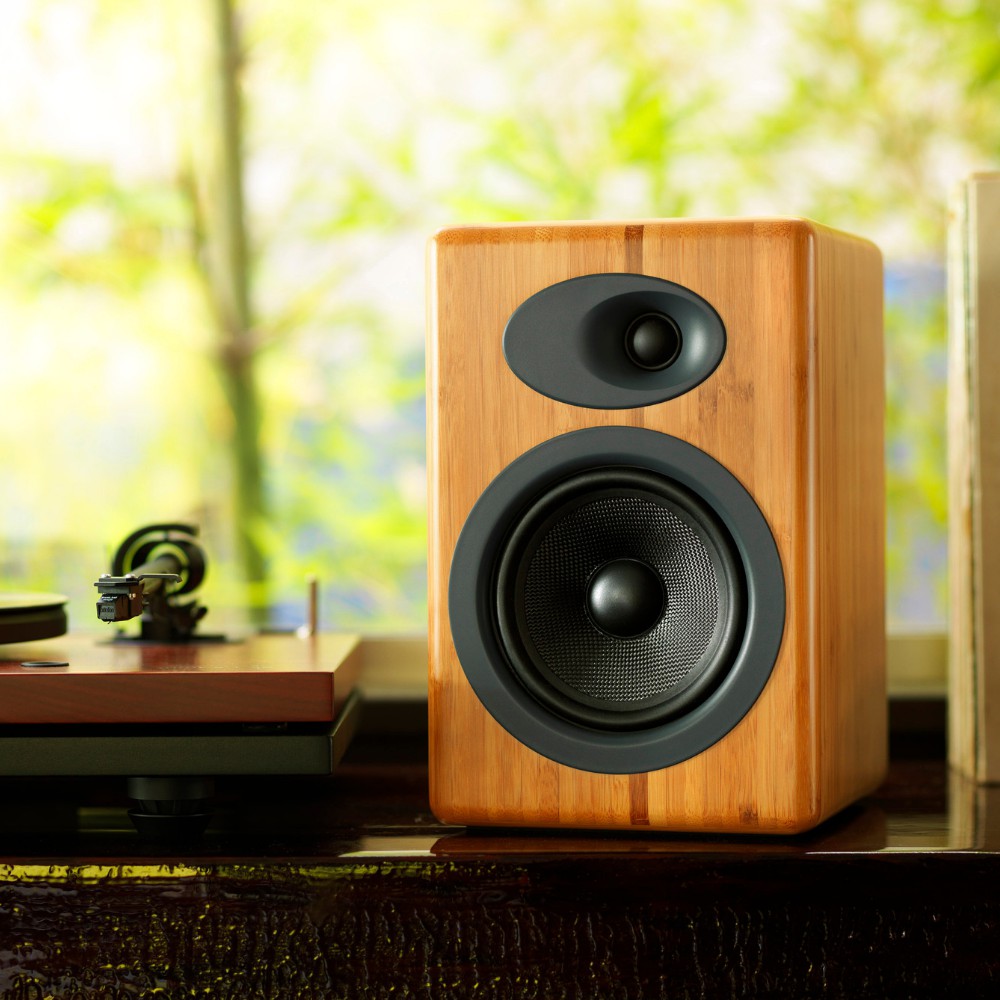 Loa Bookshelf AudioEngine A5+  , 2 màu trắng đen .