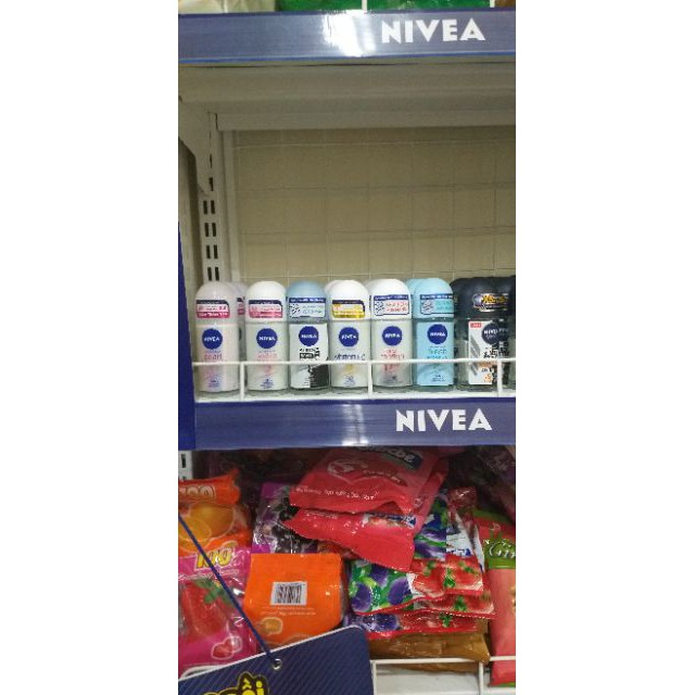 Lăn Ngăn Mùi NIVEA Giúp Dưỡng Trắng 50ml