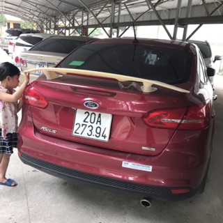Đuôi gió thể thao theo xe forcus hàng mộc chưa sơn