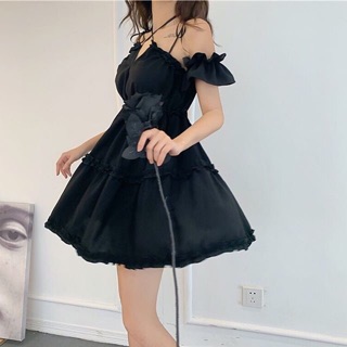 Váy xoè trễ vai màu đen