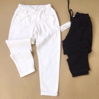 Quần baggy đen trắng