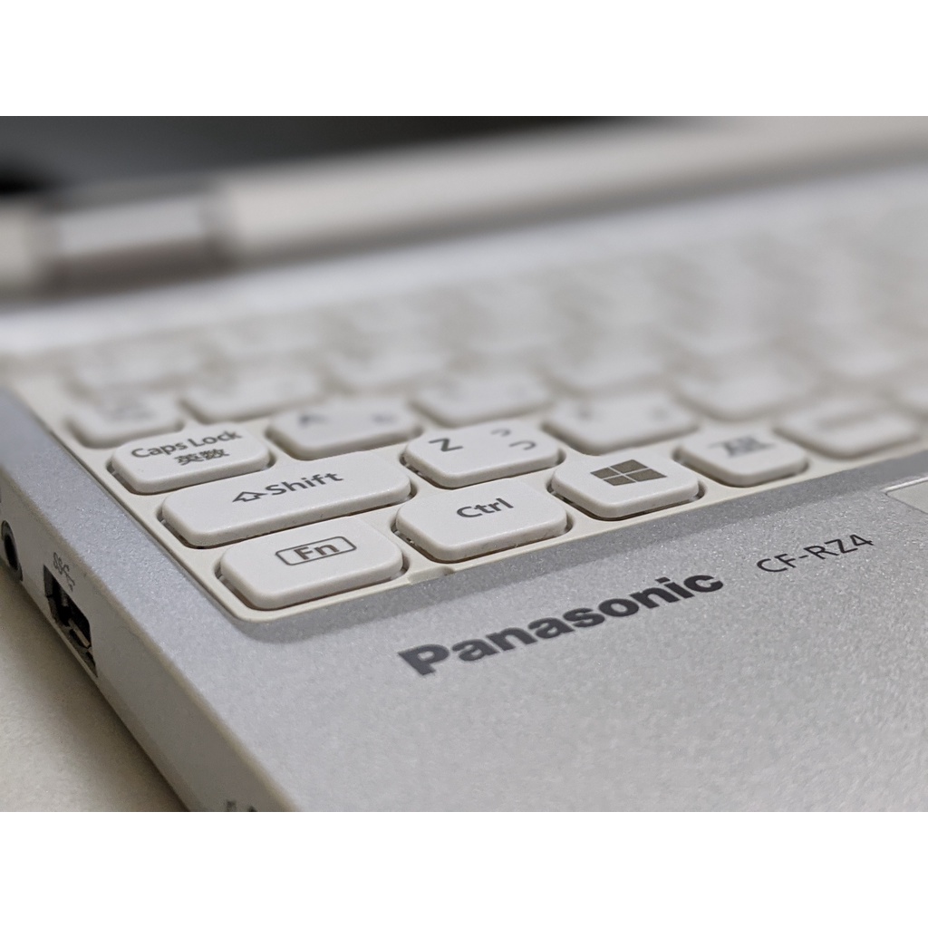 Laptop giá rẻ Panasonic CF-RZ4 (Core M-5Y71 /RAM 8GB/SSD 180GB/10.1 inch FHD cảm ứng xoay 360 độ/Win10) - đã qua sử dụng | BigBuy360 - bigbuy360.vn