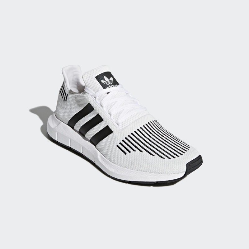 *Chính Hãng* Giày thể thao Sneaker Adidas Swift Run - Trắng Sọc Đen - Panda - CQ2116