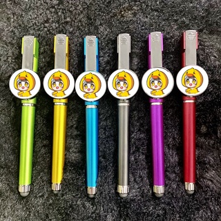 (chọn mẫu) Bút cảm ứng huy hiệu in hình HERO TEAM ver MẮT TRÒN XOE Simmy Phong cận Siro Mr Vịt Sammy Đào Kairon Kamui