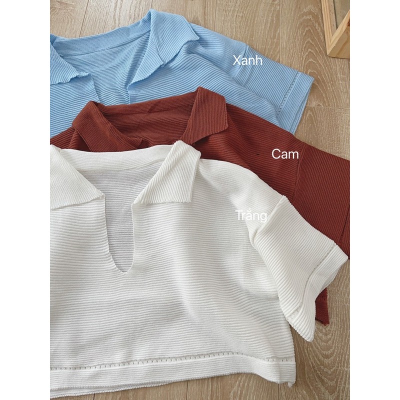 Áo croptop cổ xẻ
