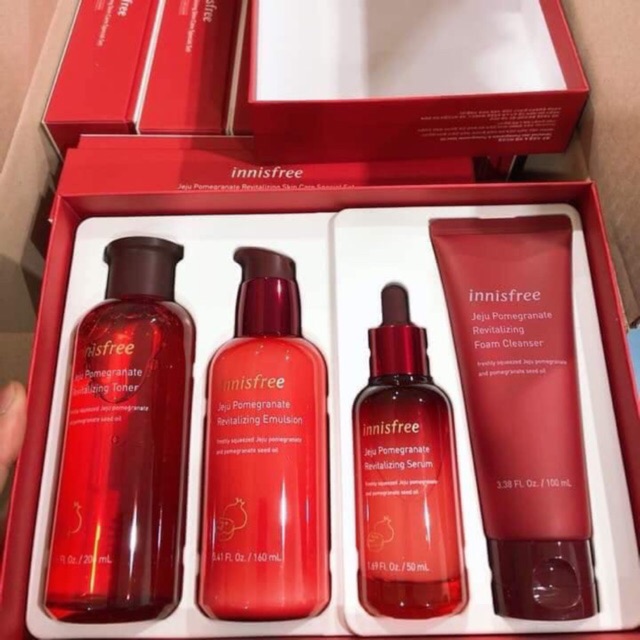 Set Lựu đỏ innisfree 4 món