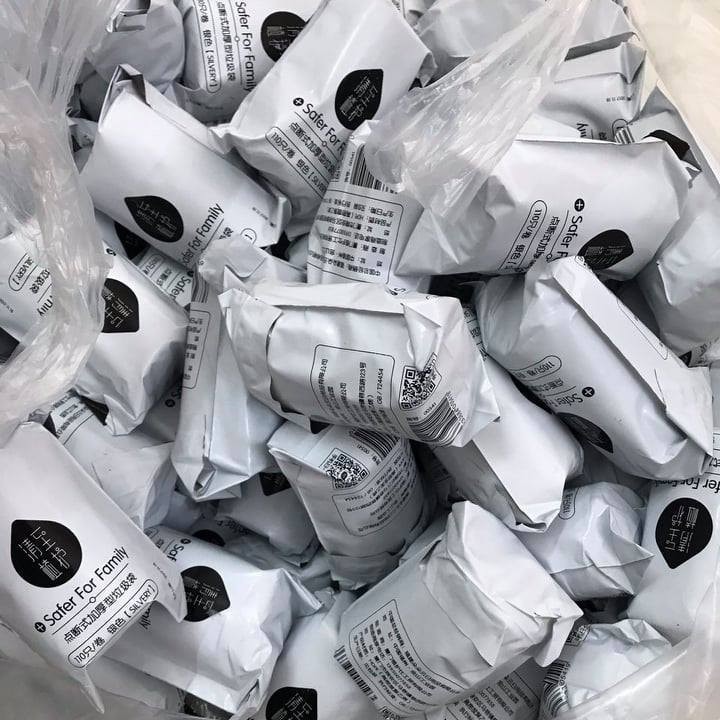 Túi đựng rác tự hủy bảo vệ môi trường mỗi cuộn 110 chiếc