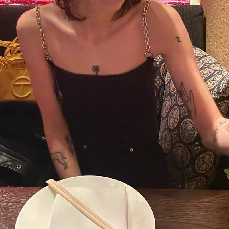 Áo Tank Top Thiết Kế Hở Lưng Quyến Rũ