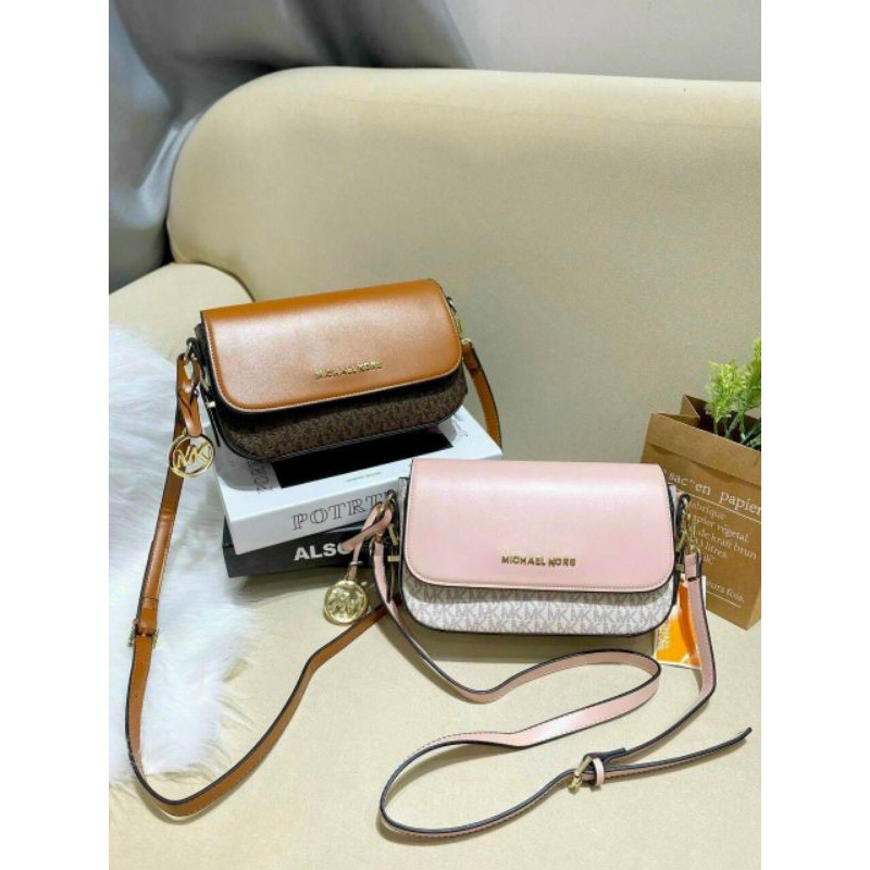 TÚI MK VẠT GÓC SIZE 23cm