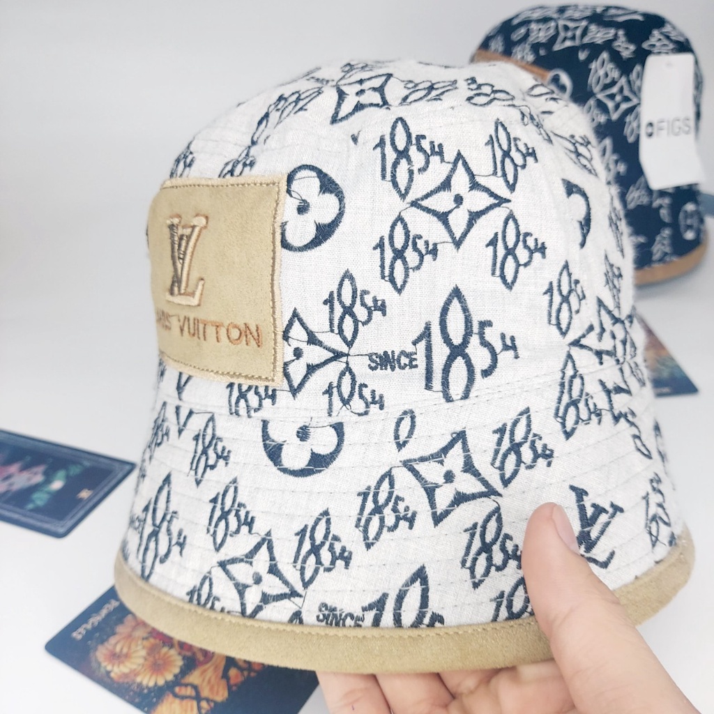 Nón vành , Mũ bucket tròn LV logo da lộn họa tiết đẹp from 56 - 58  có 2 màu
