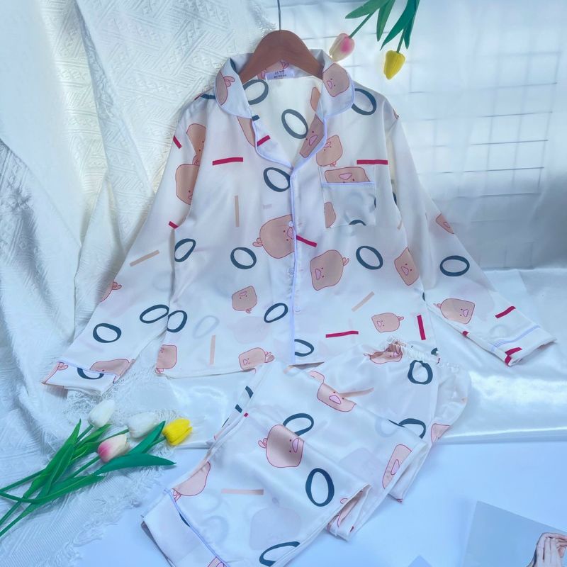 Set xinh xỉu : lụa satin hoạ tiết đẹp mê mẩn , lên dáng cực xinh , chất vải xuông mướt. Nhìn đã thấy mê . lo QAa⁰à⁰⁹⁹p