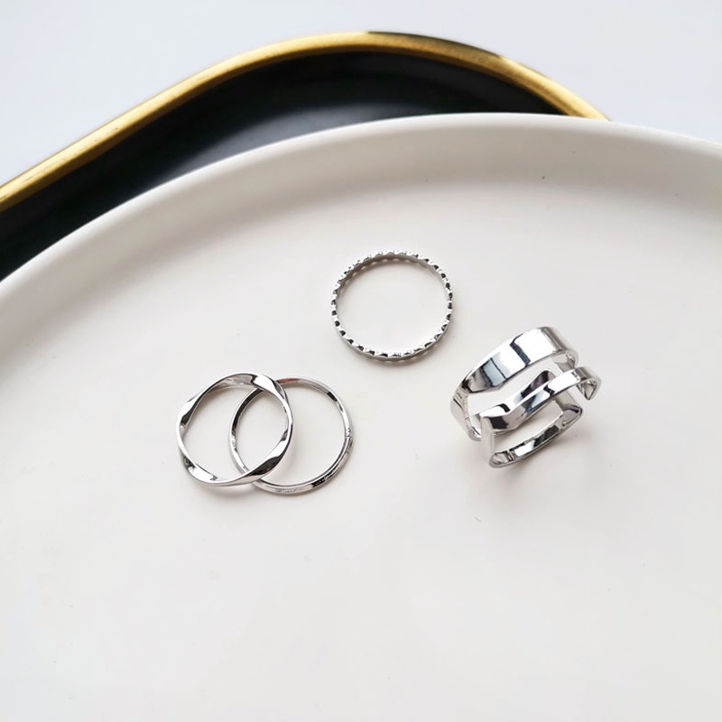 Set 4 Nhẫn Kim Loại Đơn Giản Thời Trang Cho Nữ
