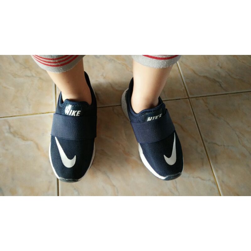 Thanh lý giầy bé nam nữ còn new 90%