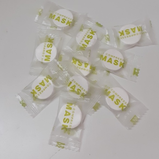 Viên mặt nạ nén dạng kẹo, tiện lợi cho du lich hoặc sử dụng tại nhà.