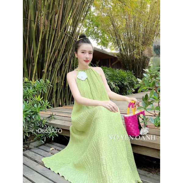 Đầm Maxi Suông Nữ Đi Biển Váy Yếm Đũi Suông Dáng Chữ A Kèm Hoa Siêu Xinh Màu Xanh Chuối D853A7O