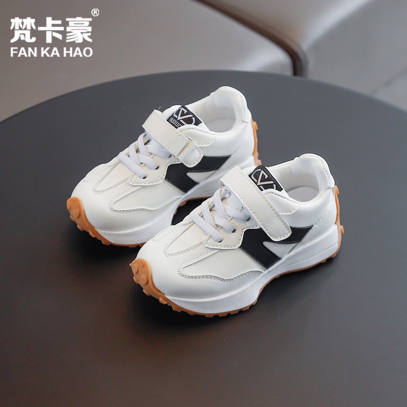 Giày thể thao trắng mẫu mới cho bé gái kiểu dáng năng động êm ái C35